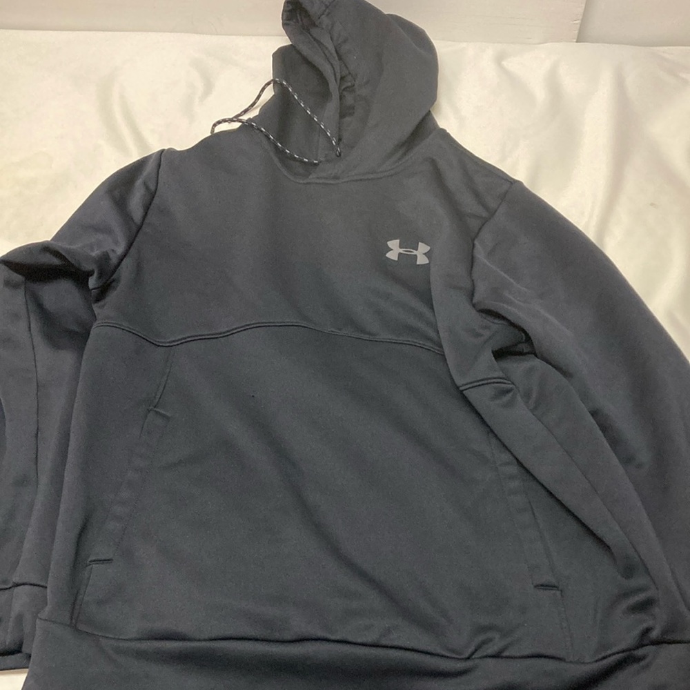 Large underarmor hooded sweatshirt